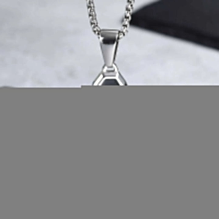 Paul - שרשרת עם תליון גאומטרי